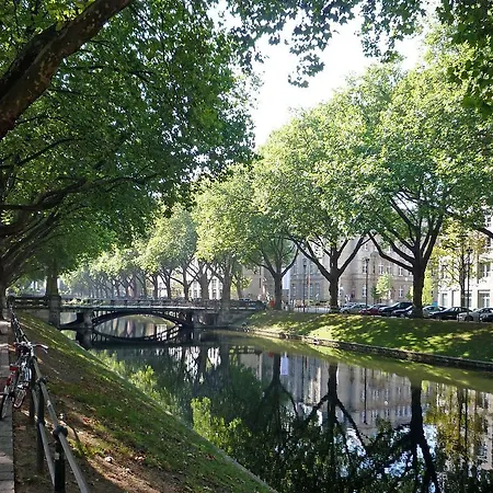 Select & City Centre Apartment
