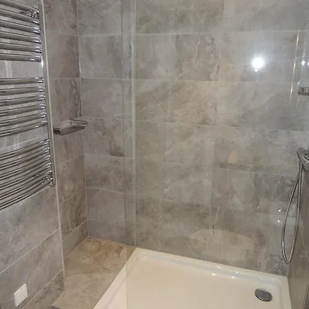 Select & City Centre Apartment *